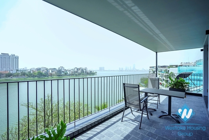 Morden and lakeview 4 bedrooms apartment for rent in Quang An st, Tay Ho
